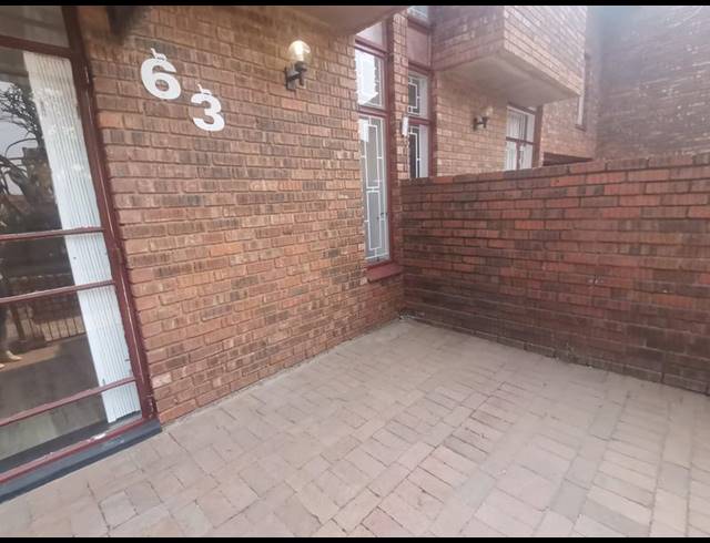 2 BEDROOM TOWNHOUSE FOR SALE IN THE HILL